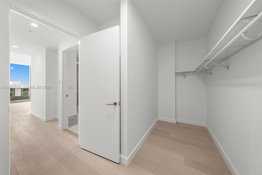 Spacious, unfurnished interior of a new home in , Bay Harbor Islands (Image 12).