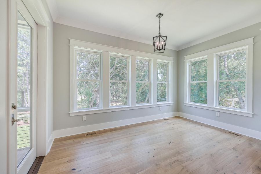 Spacious, unfurnished interior of a new home in , Mount Pleasant (Image 27).