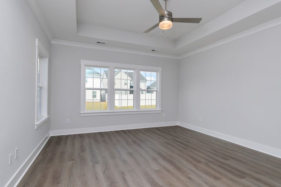 Spacious, unfurnished interior of a new home in Arcadia, Myrtle Beach (Image 26).