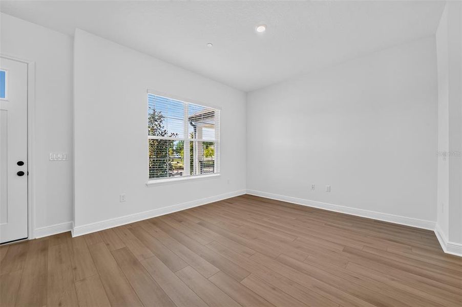 Spacious, unfurnished interior of a new home in Lake Cawood Cove, Windermere (Image 19). Spacious, unfurnished interior of a new home in Lake Cawood Cove, Windermere (Image 19).