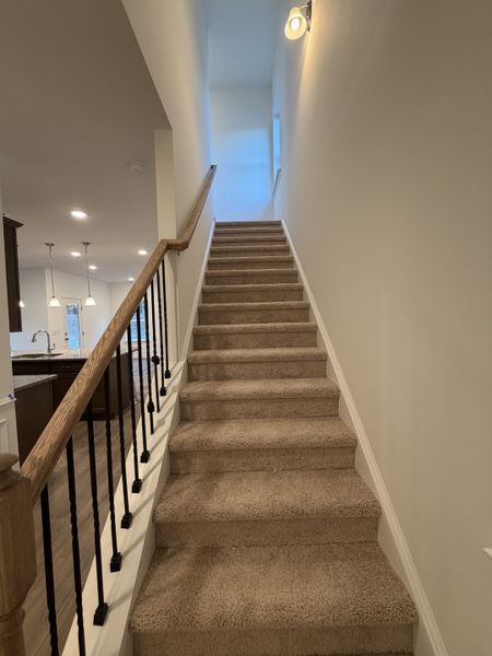Spacious, unfurnished interior of a new home in Marlin Pointe, White House (Image 8).