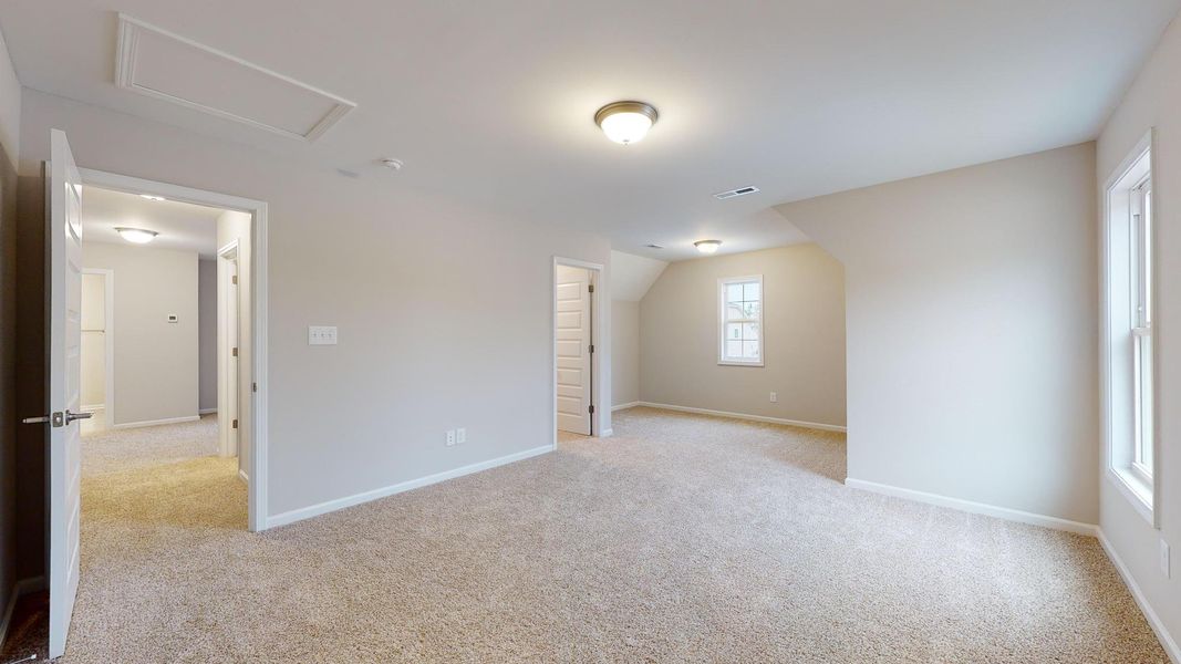 Representative unfurnished interior of a home built from the Thornwood A by JC Jackson Homes,LLC in Heritage Pointe, Newport (Image 21).