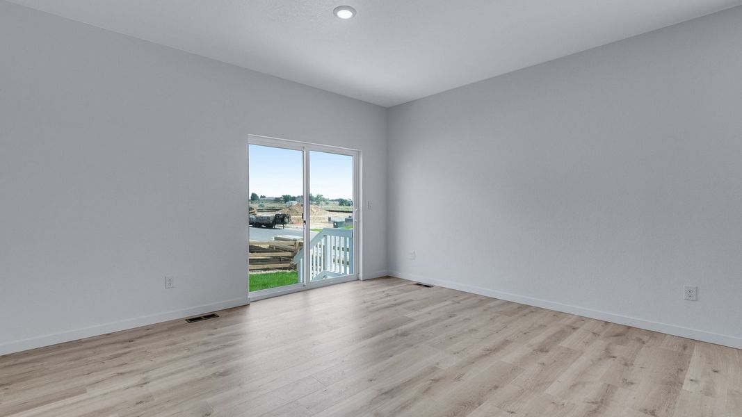 Spacious, unfurnished interior of a new home in Prairie Song, Windsor (Image 15).