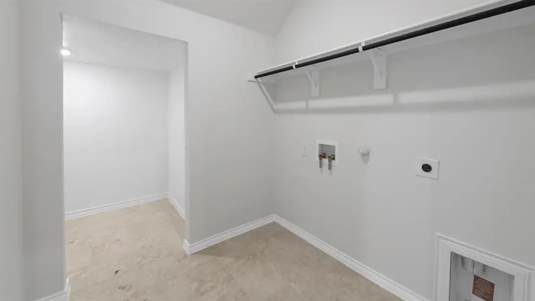 Spacious, unfurnished interior of a new home in Silverado, Aubrey (Image 23). Spacious, unfurnished interior of a new home in Silverado, Aubrey (Image 23).