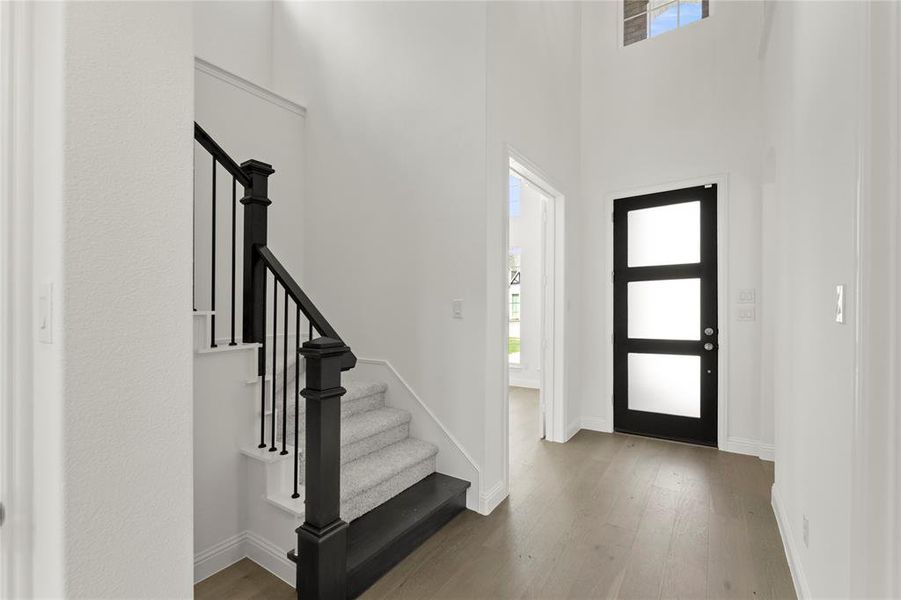 003. 1805 Gem - Entry