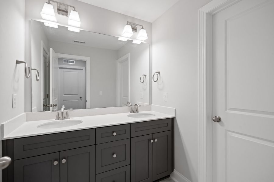 4br New Home in Kernersville, NC.  - Slide 27