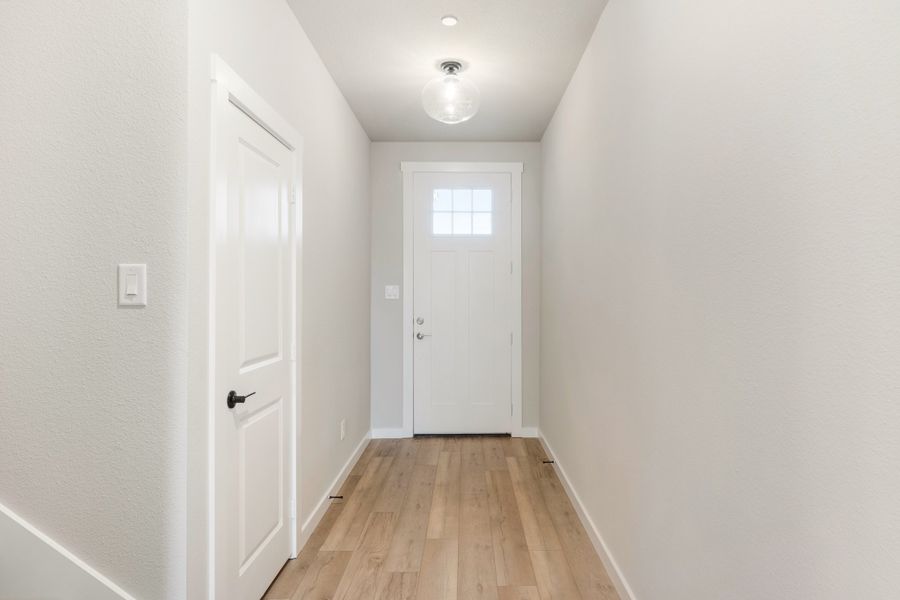 Spacious, unfurnished interior of a new home in Woodbridge Townhomes, Wylie (Image 21).