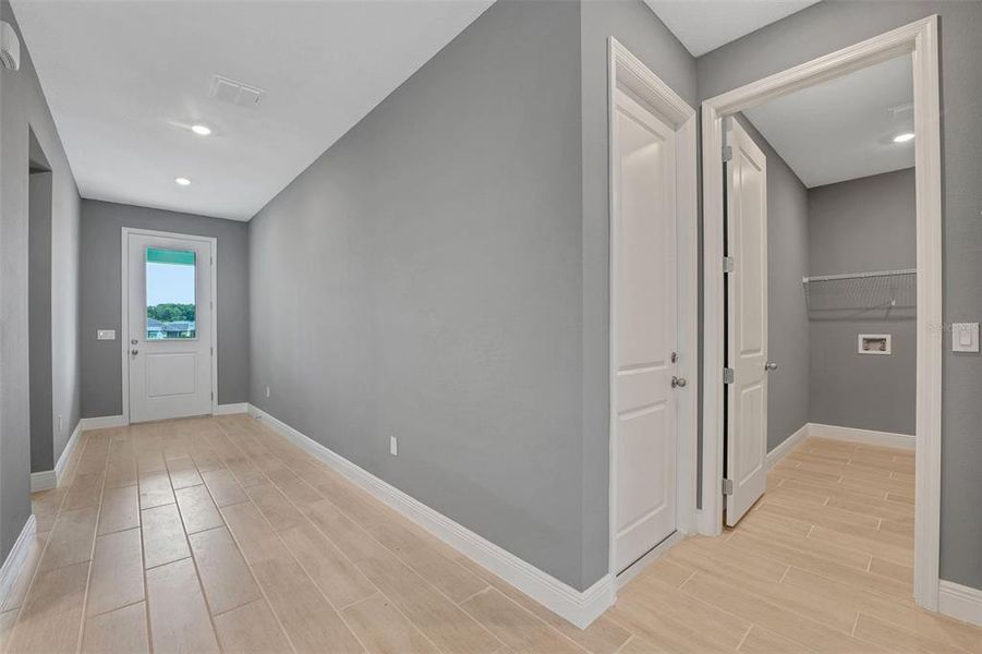 Spacious, unfurnished interior of a new home in Green Key Village, Lady Lake (Image 30). Spacious, unfurnished interior of a new home in Green Key Village, Lady Lake (Image 30).