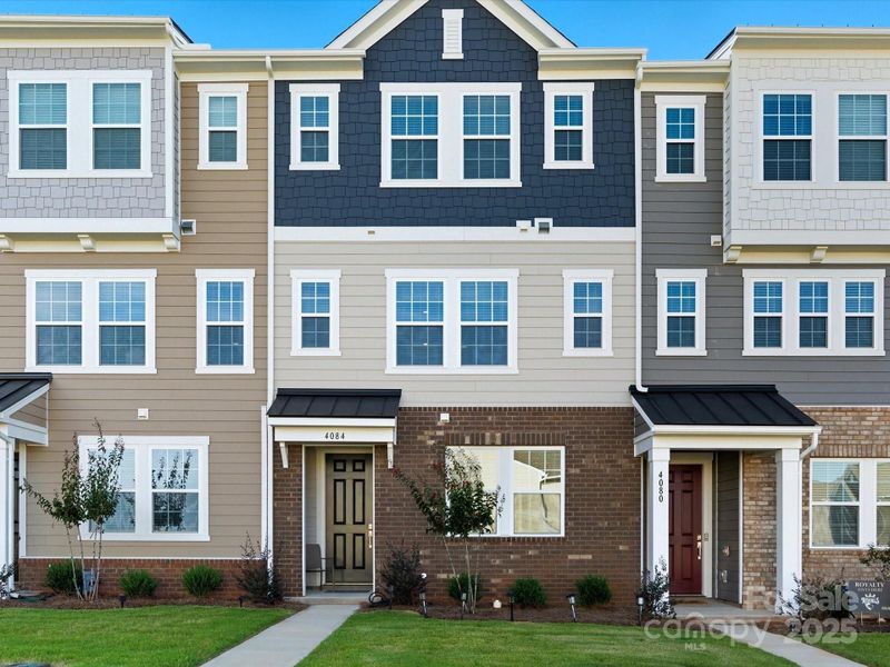 Image 37 of a home in .