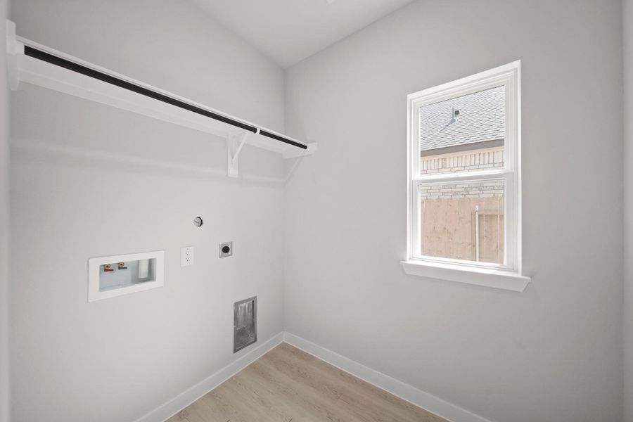 Spacious, unfurnished interior of a new home in Sunterra, Katy (Image 13). Spacious, unfurnished interior of a new home in Sunterra, Katy (Image 13).