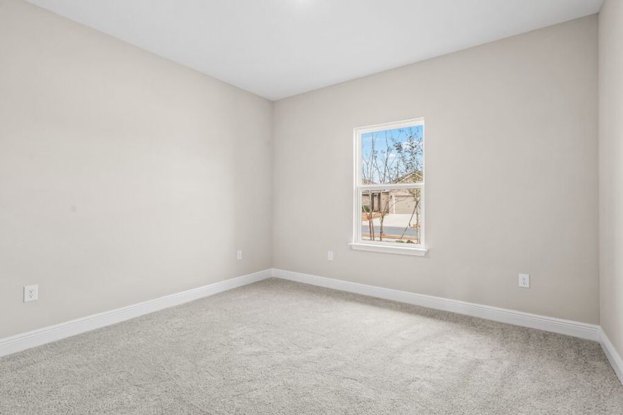 Spacious, unfurnished interior of a new home in Natureview, Freeport (Image 15).