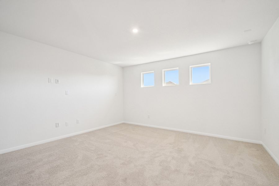 Spacious, unfurnished interior of a new home in Crosswinds, Kyle (Image 22).