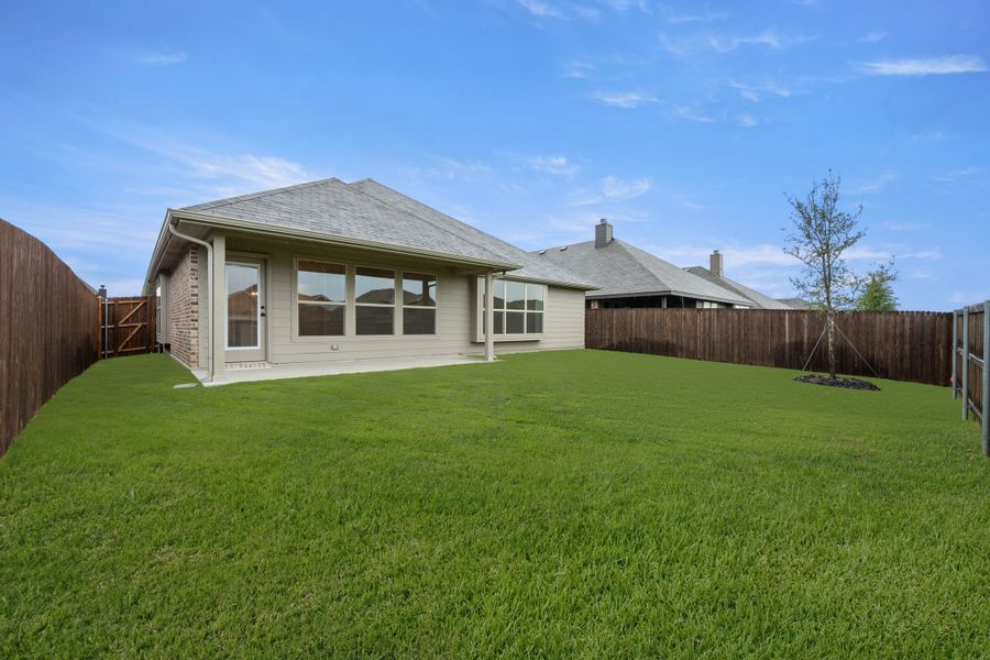 Exterior details and patio area of a home in Chisholm Hills, Cleburne (Image 19). Exterior details and patio area of a home in Chisholm Hills, Cleburne (Image 19).