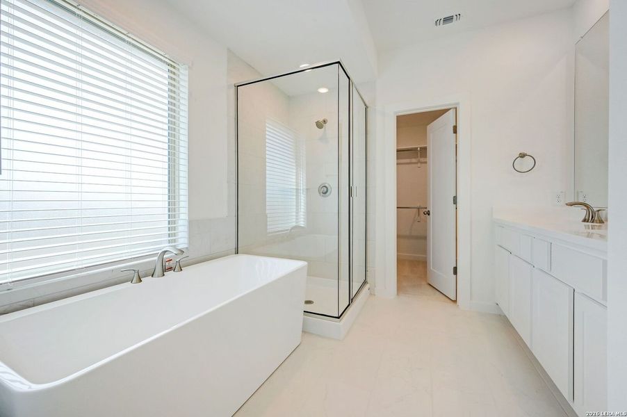 Furnished interior view inside a new home in Legacy at Lake Dunlap, New Braunfels (Image 14).