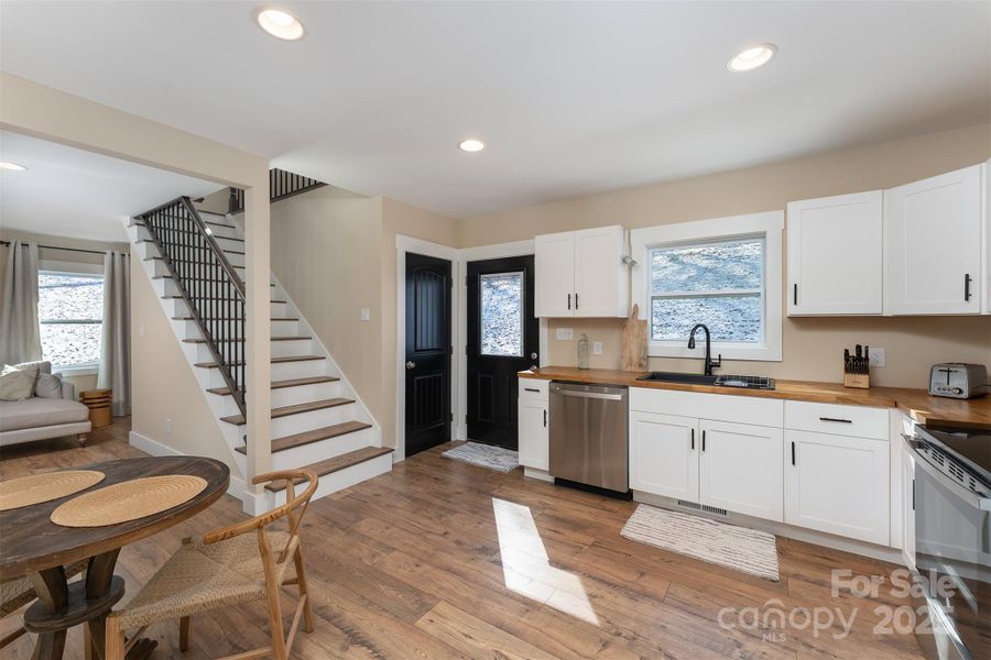 Furnished interior view inside a new home in , Asheville (Image 9).