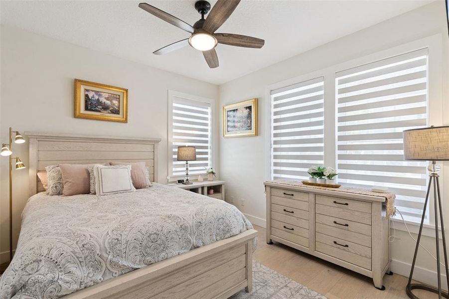 Furnished interior view inside a new home in Oakland Park, Winter Garden (Image 28).
