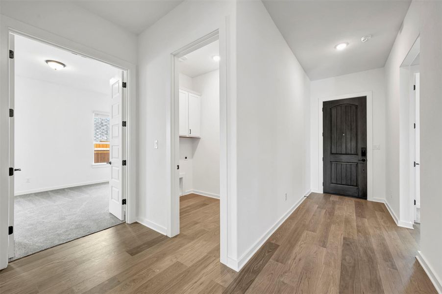 Spacious, unfurnished interior of a new home in Heritage, Dripping Springs (Image 28).