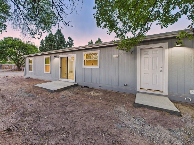 Featuring access to laundry and dining area