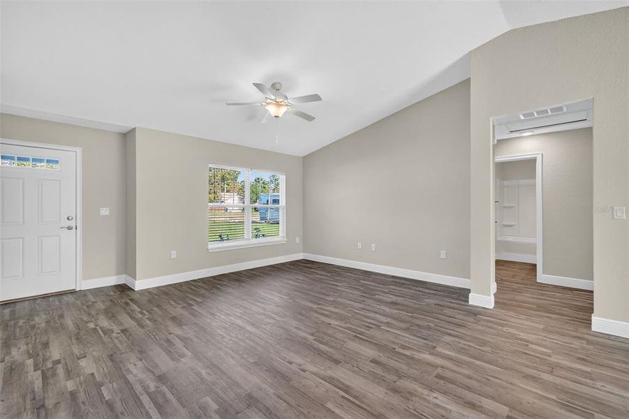Spacious, unfurnished interior of a new home in , Ocala (Image 22).