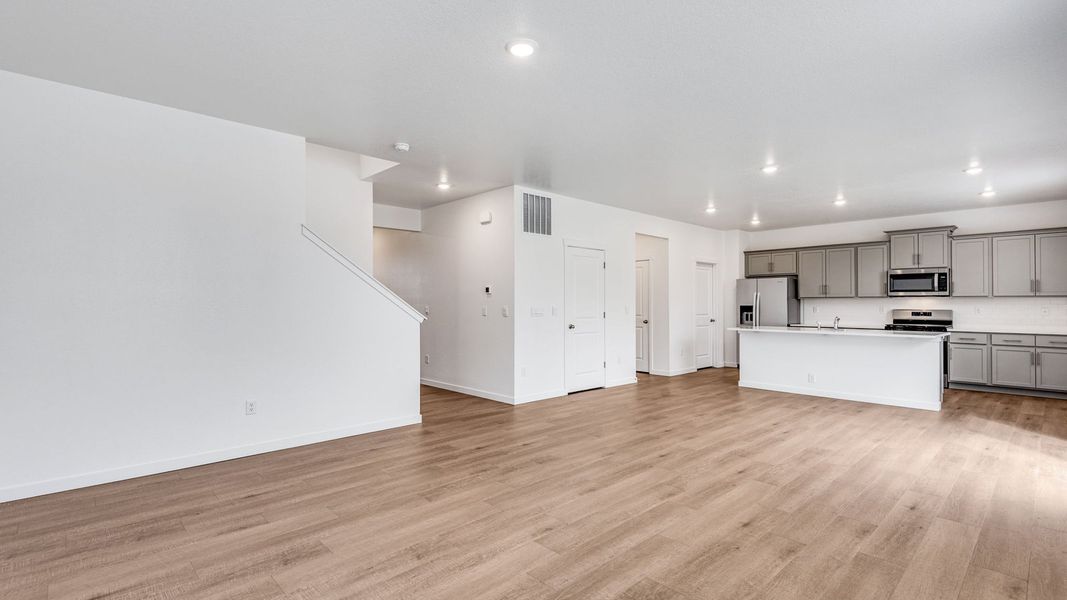 Spacious, unfurnished interior of a new home in Silver Peaks, Lochbuie (Image 13).