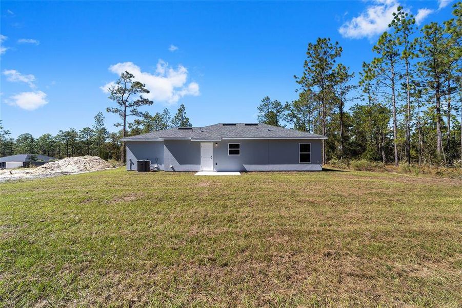 Exterior details and patio area of a home in , Dunnellon (Image 30). Exterior details and patio area of a home in , Dunnellon (Image 30).
