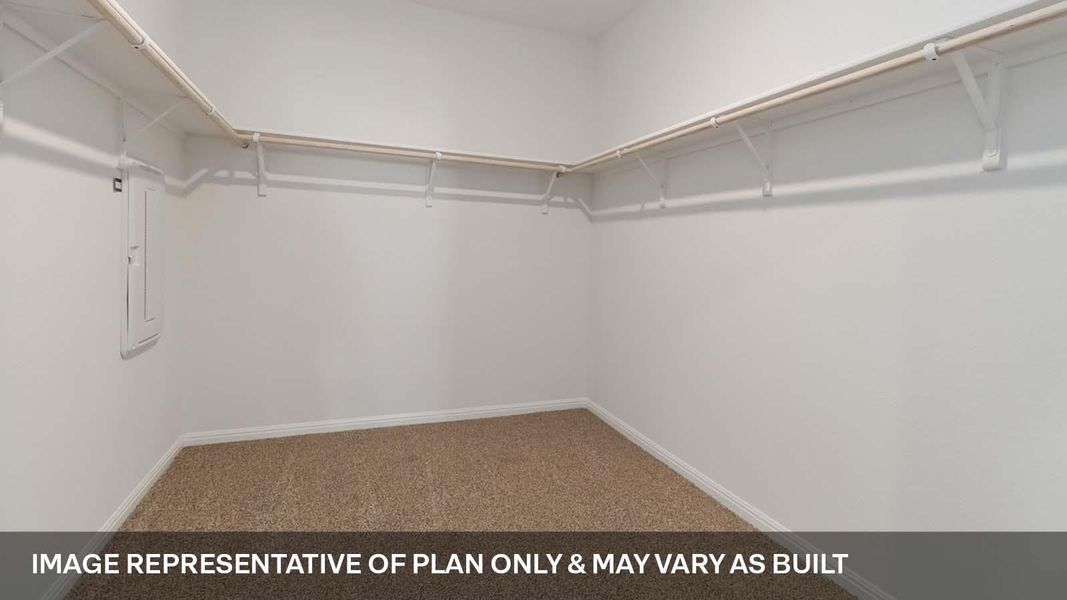 Spacious, unfurnished interior of a new home in Bar W Ranch, Leander (Image 13).