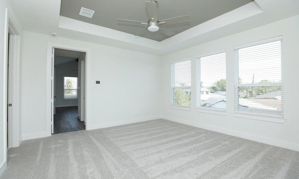 Spacious, unfurnished interior of a new home in Independence Heights, Houston (Image 65). Spacious, unfurnished interior of a new home in Independence Heights, Houston (Image 65).