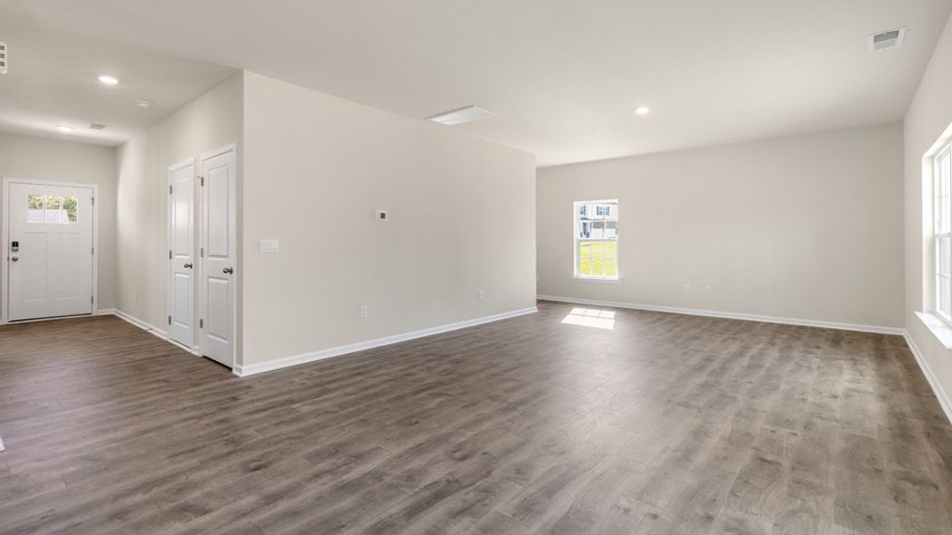 Spacious, unfurnished interior of a new home in Villa Grande, Winterville (Image 25).