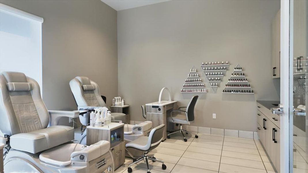 Furnished interior view inside a new home in , Venice (Image 26).