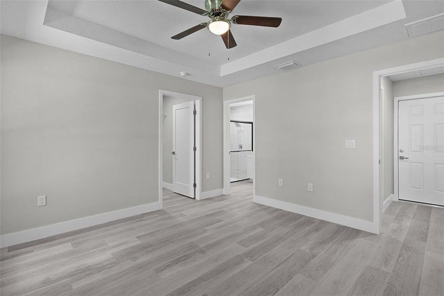 Spacious, unfurnished interior of a new home in , Ocklawaha (Image 27).