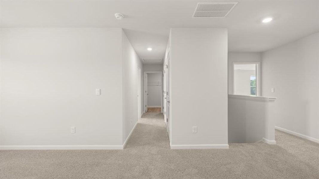 Spacious, unfurnished interior of a new home in Fairway 17 at Mirror Lake, Villa Rica (Image 38).