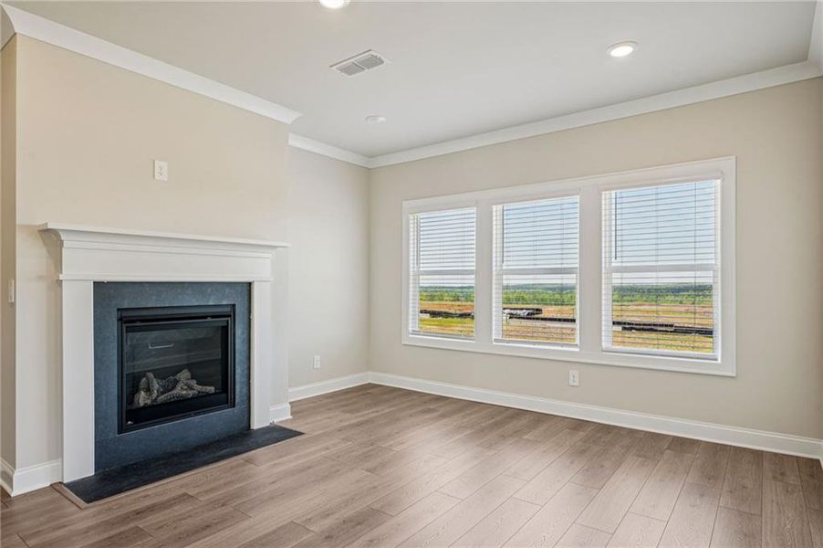 Spacious, unfurnished interior of a new home in River Pointe, Monroe (Image 20).
