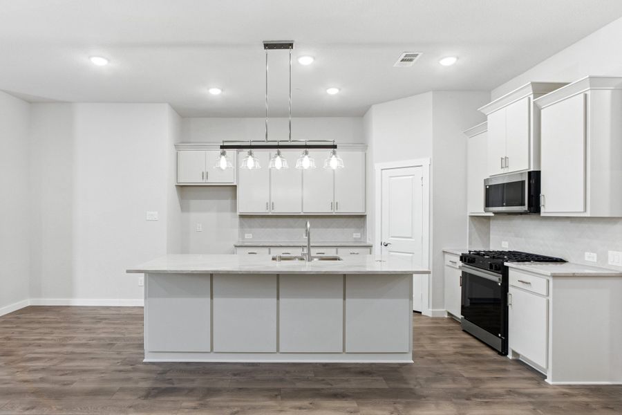 Furnished interior view inside a new home in Woodbridge Villas, Wylie (Image 5).