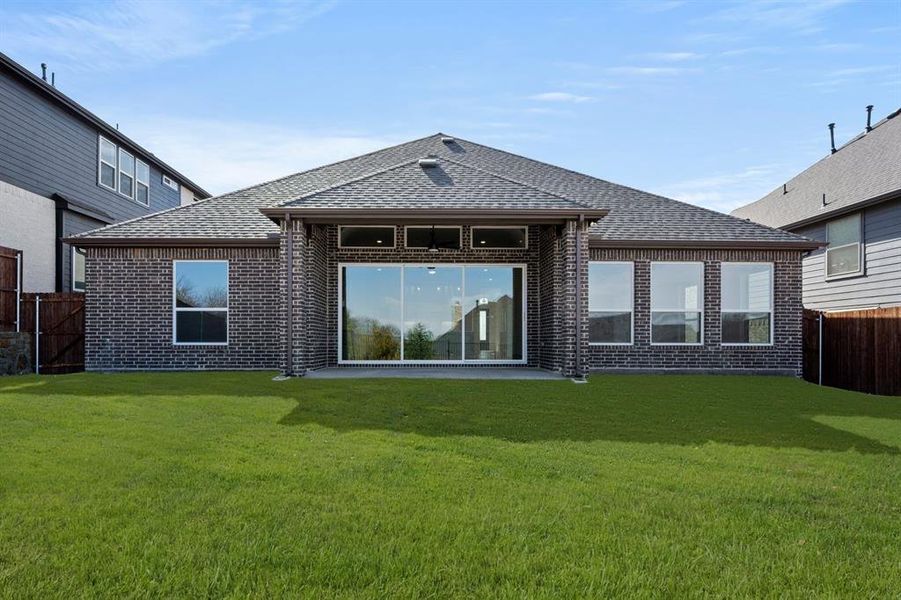 Exterior details and patio area of a home in High Country, Burleson (Image 20).
