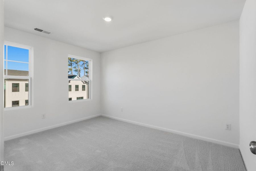 SUN_ElmGrove_Pic_Wyatt_QMI_31_Bed2_1of2