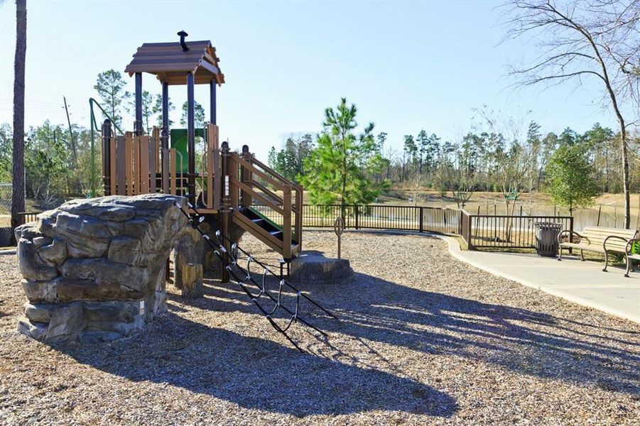 Amenities include a community park, pavilion, pond, lake fountain, pool and recreation center.