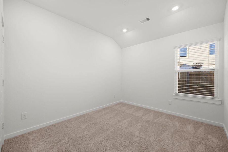 Spacious, unfurnished interior of a new home in Foxtail Palms, Manvel (Image 18).