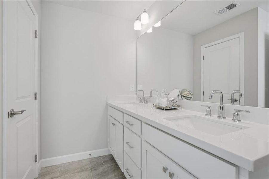 Close-up of interior finishes inside a home in Avenbrook, Mableton (Image 20).