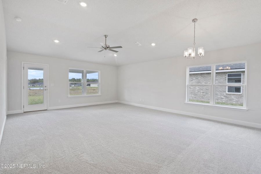 Spacious, unfurnished interior of a new home in Shadow Crest at Rolling Hills, Green Cove Springs (Image 12).