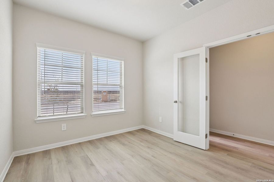 Spacious, unfurnished interior of a new home in Catalina, Converse (Image 35).