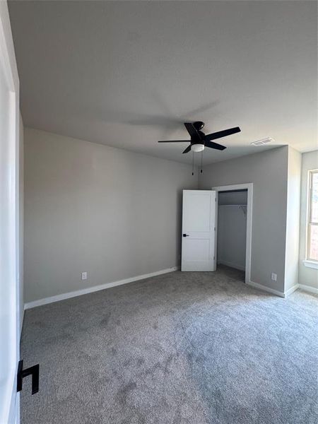 Spacious, unfurnished interior of a new home in , Weatherford (Image 11).