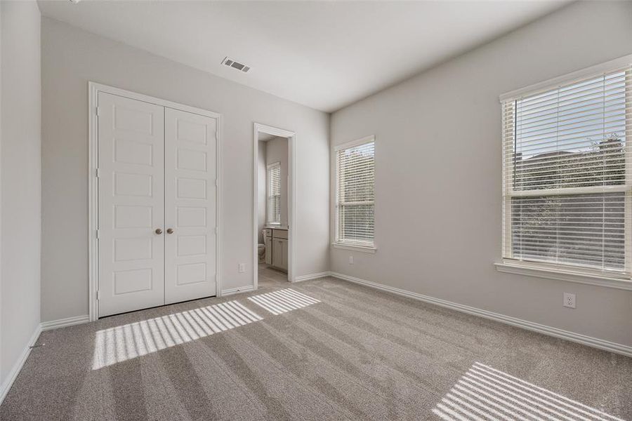 Spacious, unfurnished interior of a new home in Wade Settlement Townhomes, Frisco (Image 20).