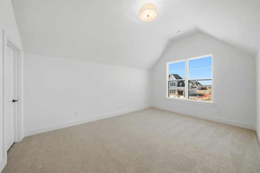 Spacious, unfurnished interior of a new home in , Prosper (Image 29).