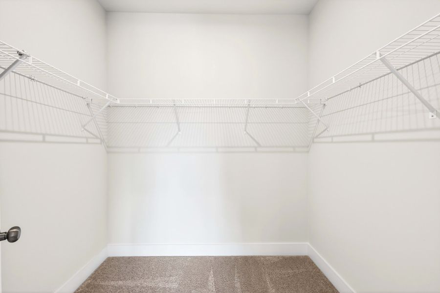 Spacious, unfurnished interior of a new home in Context at Oakhurst, Charlotte (Image 21).