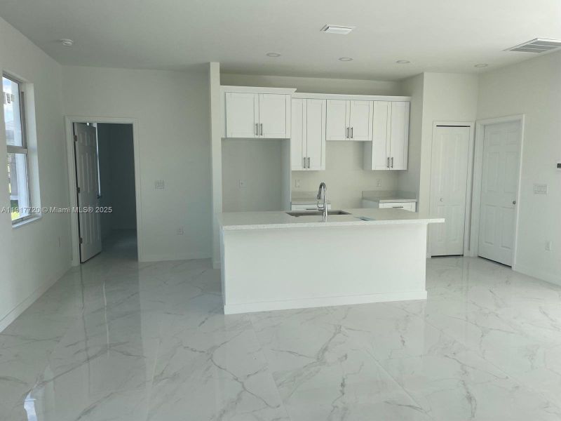 Image 10 of a home in . Image 10 of a home in .