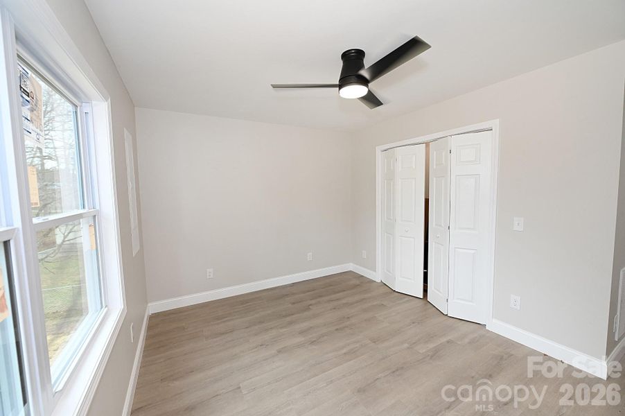 Spacious, unfurnished interior of a new home in , Granite Falls (Image 19).