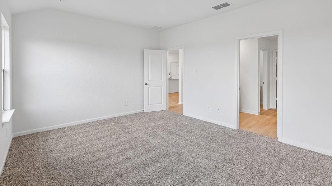 Spacious, unfurnished interior of a new home in Briarwood, Elgin (Image 26).