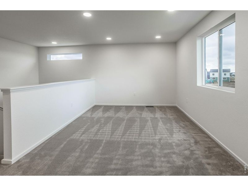 Spacious, unfurnished interior of a new home in , Fort Collins (Image 20).
