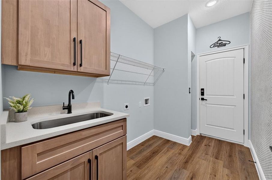 Furnished interior view inside a new home in , Poinciana (Image 10).