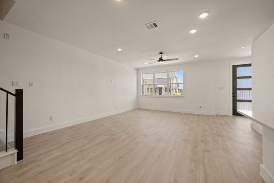 Spacious, unfurnished interior of a new home in Mosaic, Celina (Image 30).